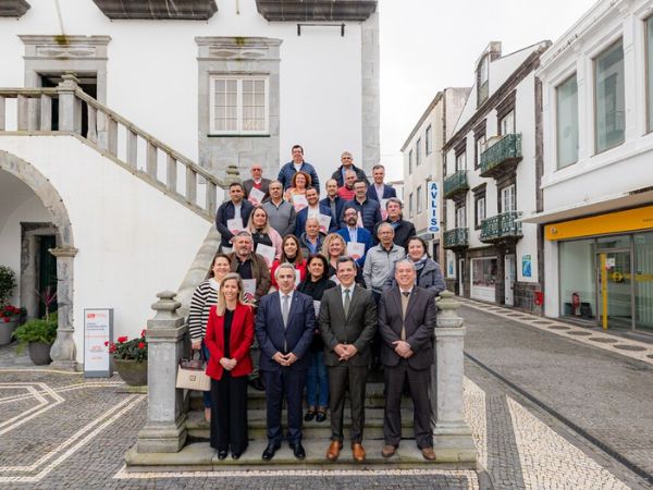 1741716562cmpd1_10_milhoes_de_euros_transferidos_para_as_24_Juntas_de_ Freguesia_de_Ponta Delgada.jpg